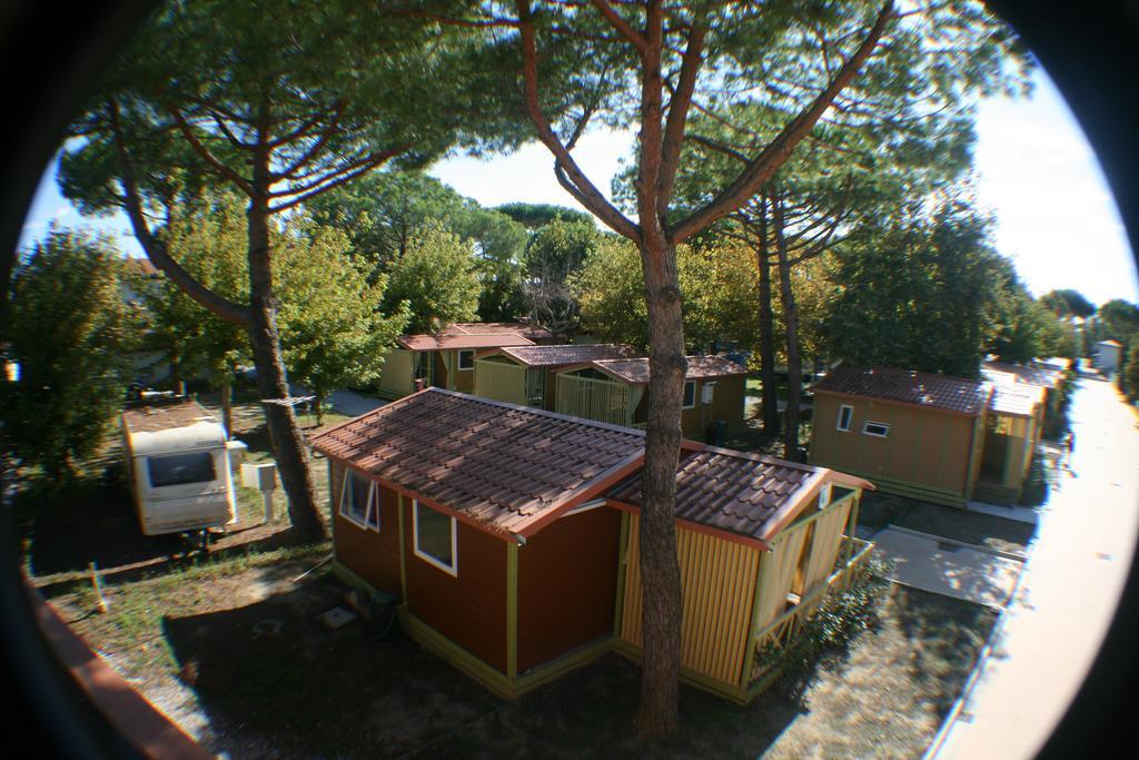 Hotel Camping Versilia Mare Lido di Camaiore Exterior foto