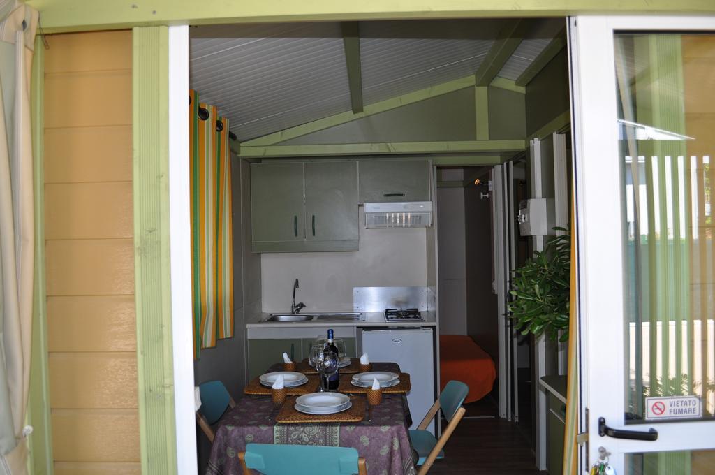 Hotel Camping Versilia Mare Lido di Camaiore Exterior foto